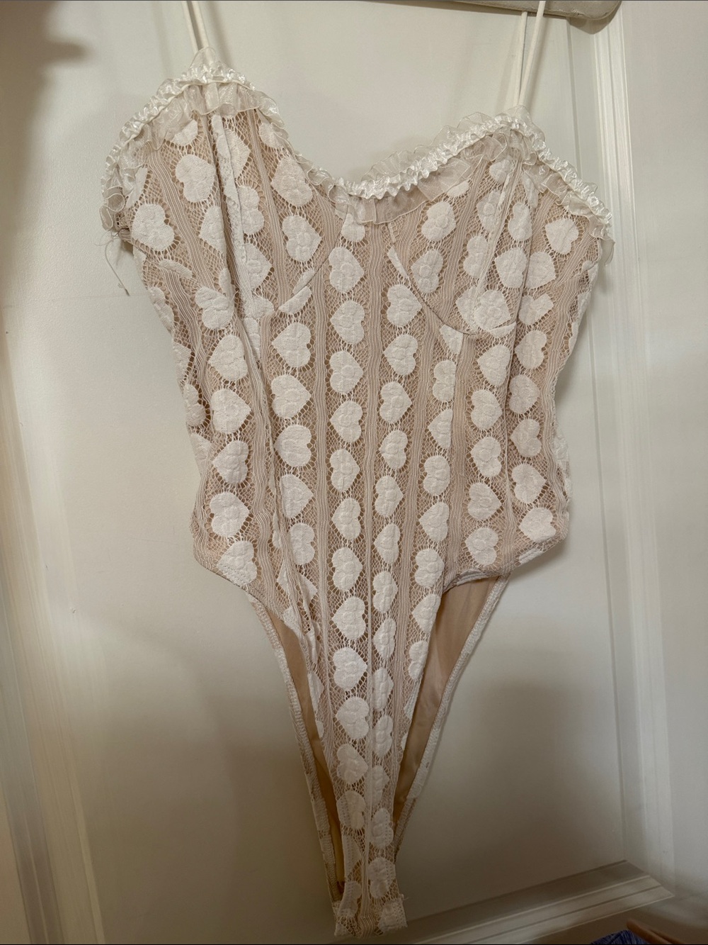 Sheer Heart Lace Bodysuit in Cream